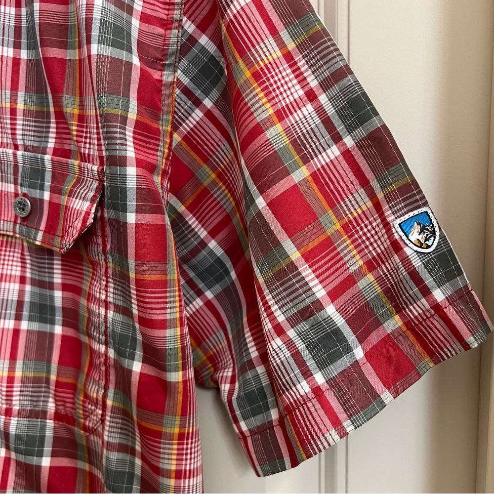 Kuhl Mens Eluxur Short Sleeve Button Down Shirt in Red Plaid, Size L - Picture 3 of 9
